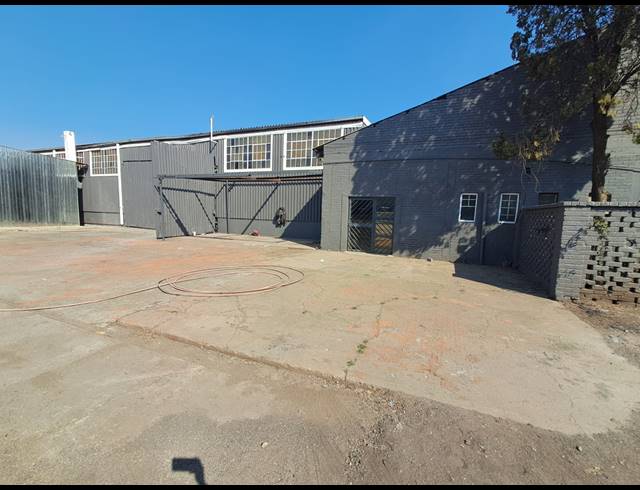 M² WORKSHOP TO LET IN NOLDICK